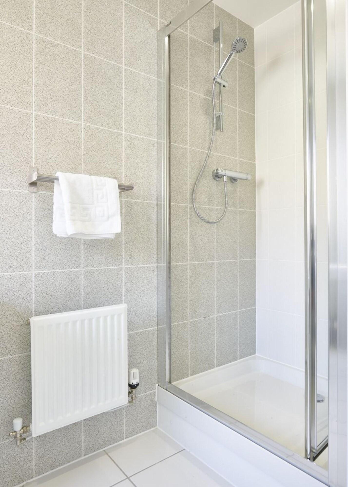 Shortstaymk Campbell Park: Serviced Houses with Sky Sports & Free Wi-Fi Milton Keynes Exterior photo
