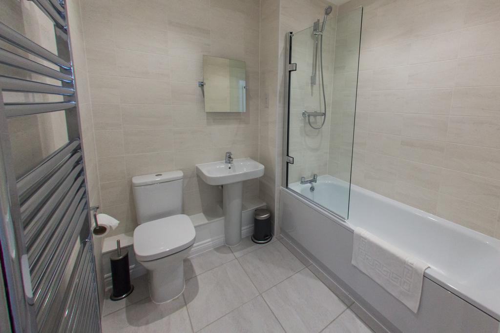 Shortstaymk Campbell Park: Serviced Houses with Sky Sports & Free Wi-Fi Milton Keynes Exterior photo